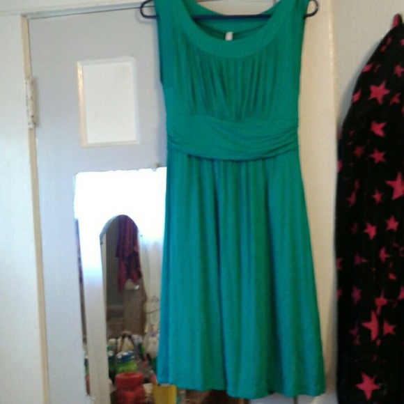 Dress - Picture 4 of 4